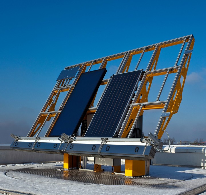 Zweiachsiger Präzisionstracker im Test Lab Solar Thermal Systems