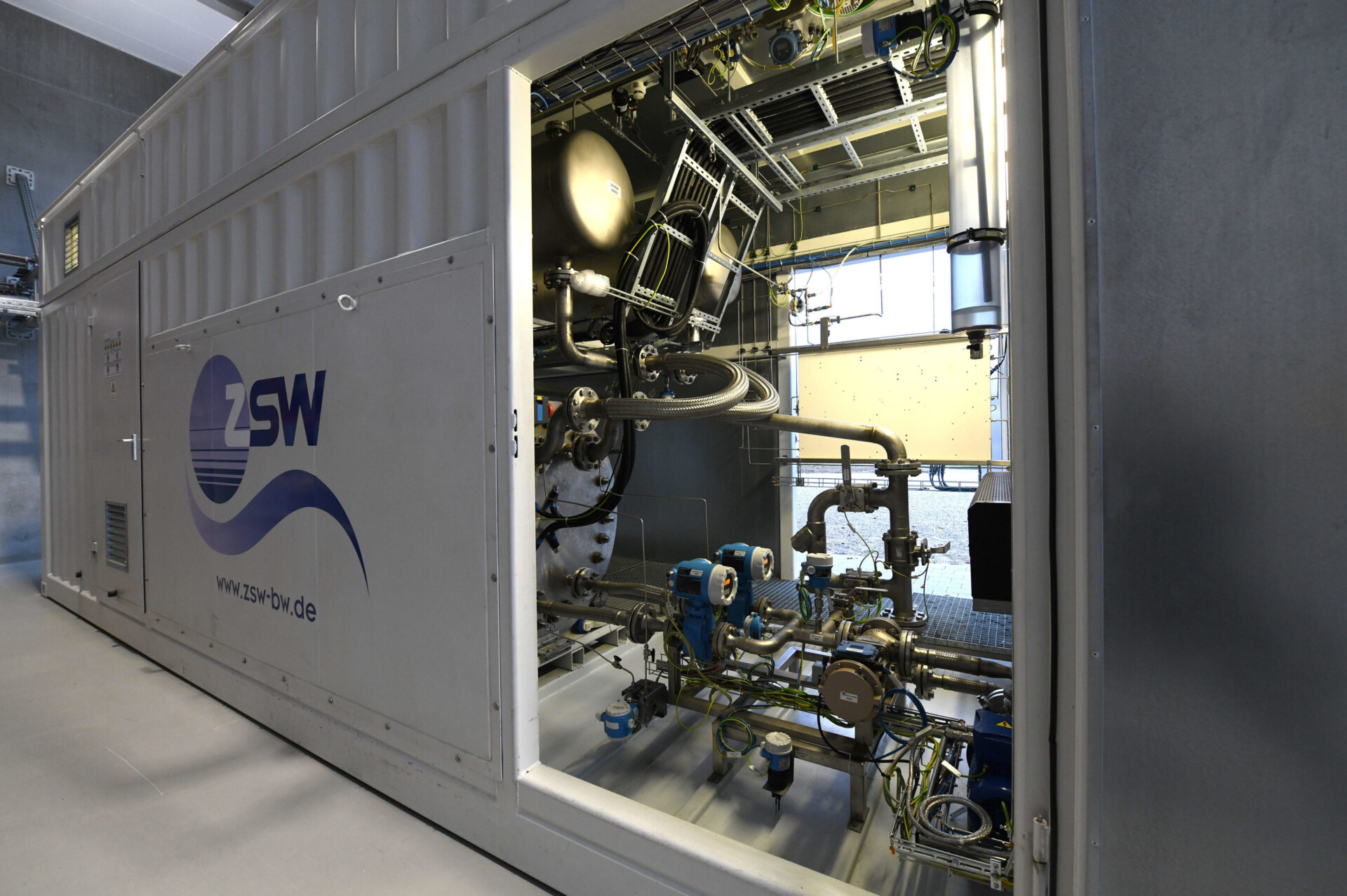 ZSW-Forschungs-Elektrolyseanlage