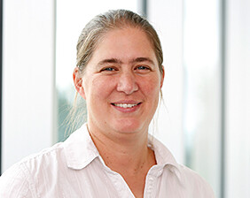 Dr. Anna Wegner