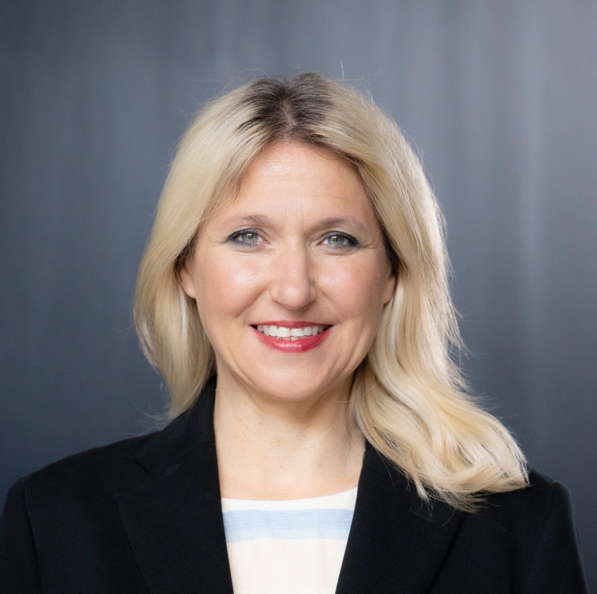 Dr. Silke Launert